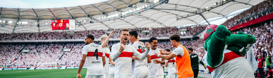Das VfB-Team mit Fritzle Krokodil